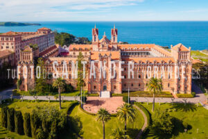 Fotografía aérea de la Universidad Pontificia de Comillas, CIESE Fundación Comillas