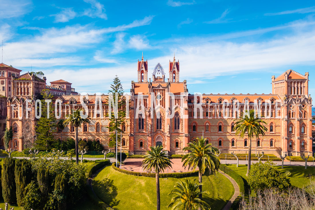 Fotografía aérea de la Universidad Pontificia de Comillas, CIESE Fundación Comillas