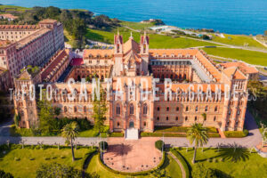 Fotografía aérea de la Universidad Pontificia de Comillas, CIESE Fundación Comillas