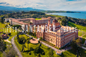 Fotografía aérea de la Universidad Pontificia de Comillas, CIESE Fundación Comillas
